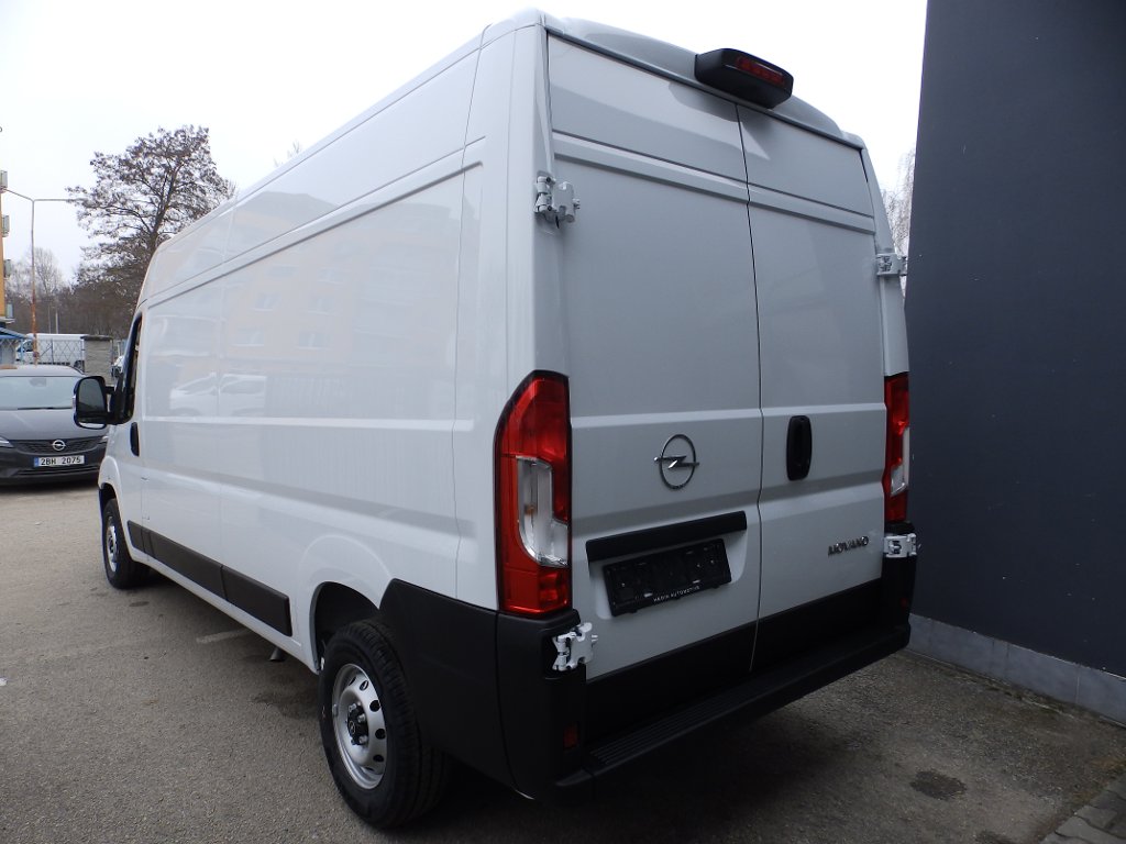 Opel Movano